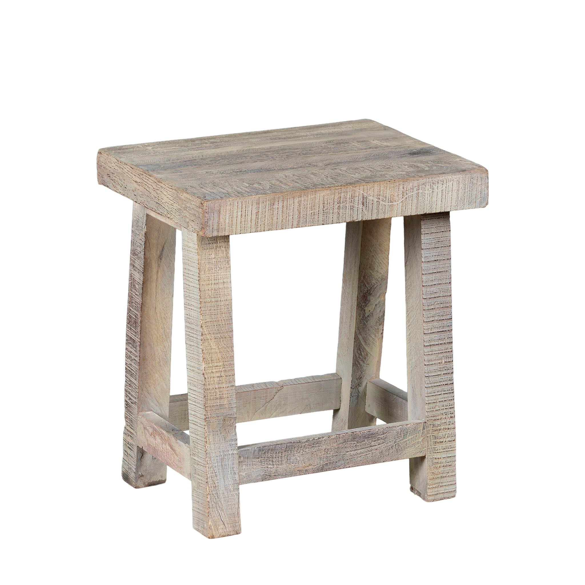 White background image of a small driftwood bench made of reclaimed wood with sandblasted finish; sustainable furniture, rustic design, 40 × 35 × 50 cm.