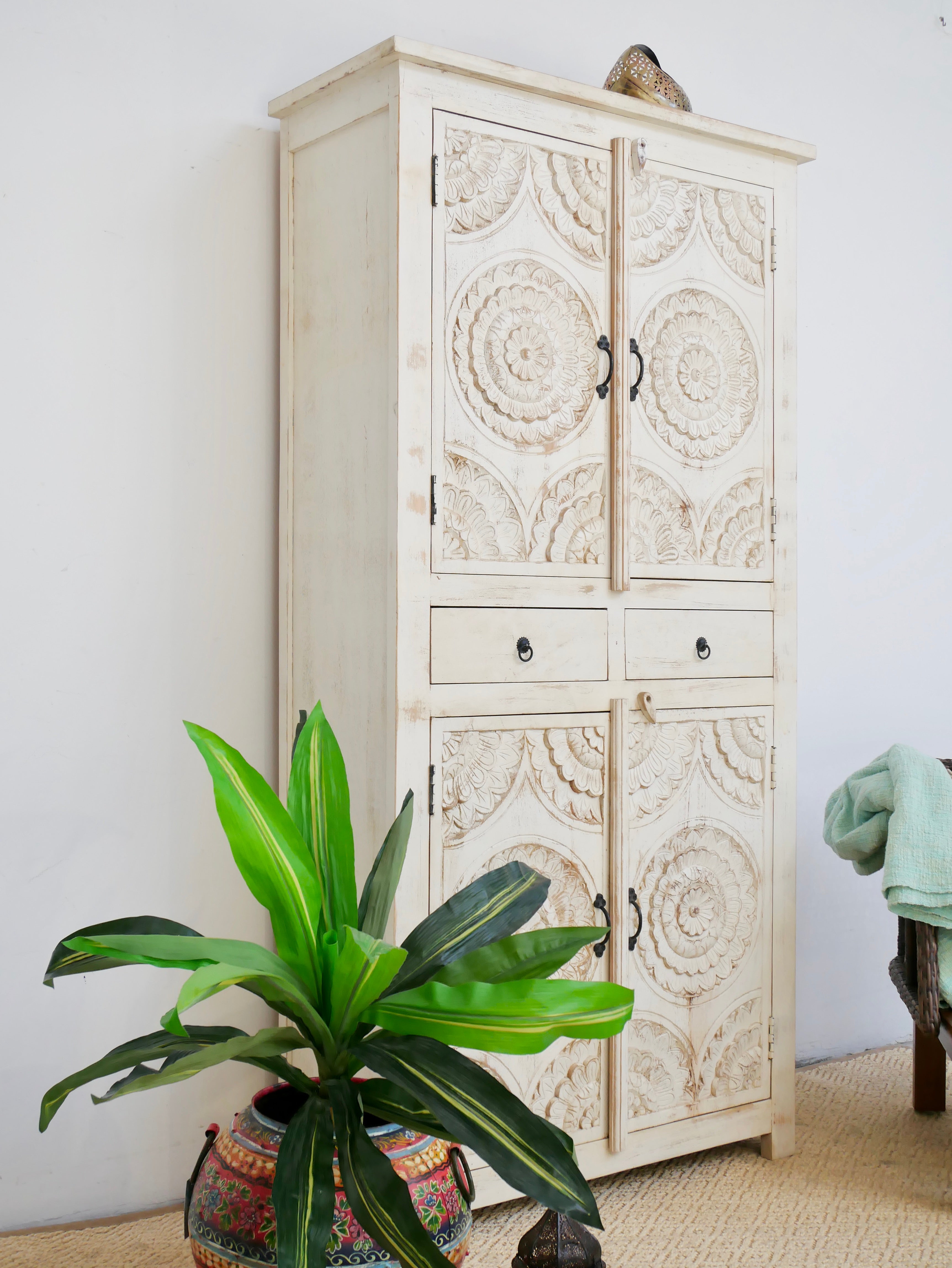 Taavi, vintage wooden cabinet