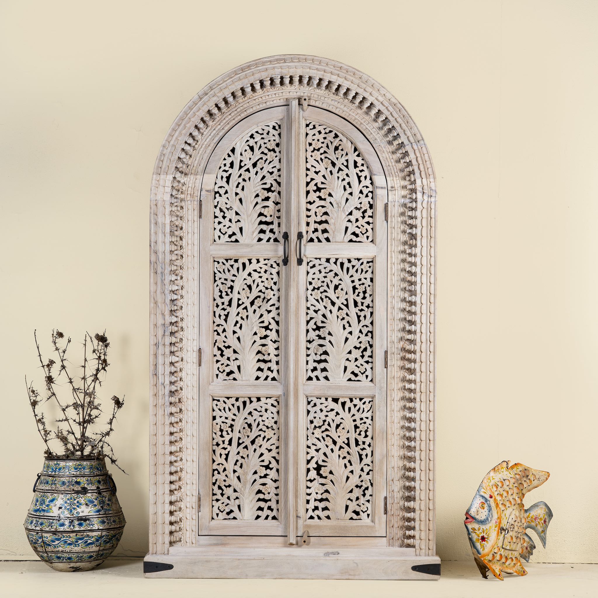 Arched wooden wardrobe with Tree of Life carving, mango wood, sandblasted finish; unique storage cabinet 100 × 42 × 190 cm.