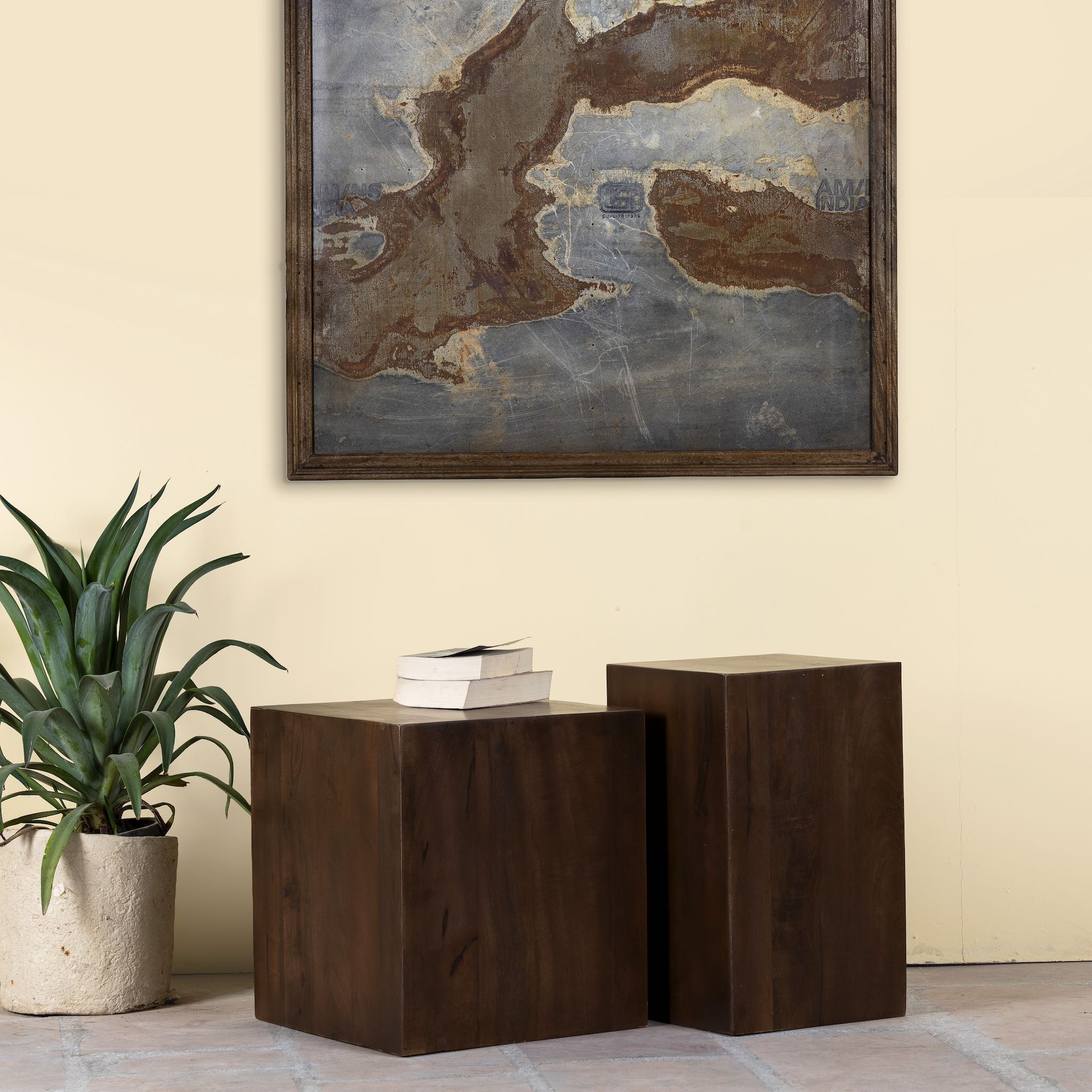 Image of a pair of minimalist cube side tables made of solid mango wood, coffee table mango wood, Indian home decor, 40 × 40 × 40 cm.
