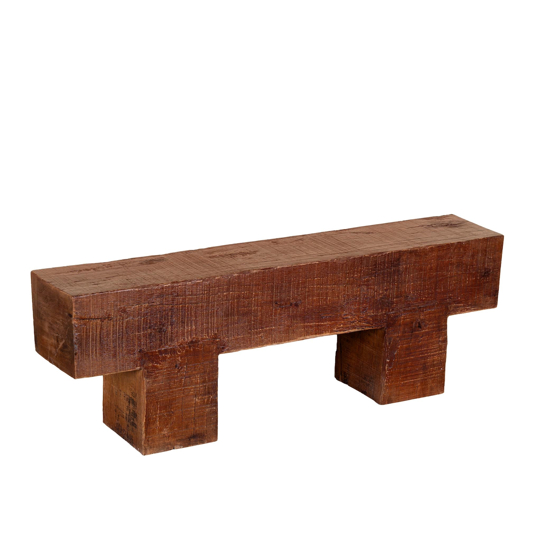 White background image of a rustic wood bench made of reclaimed wood, full block design, sustainable furniture for hallways, living rooms, or terraces, 120 × 30 × 40 cm.