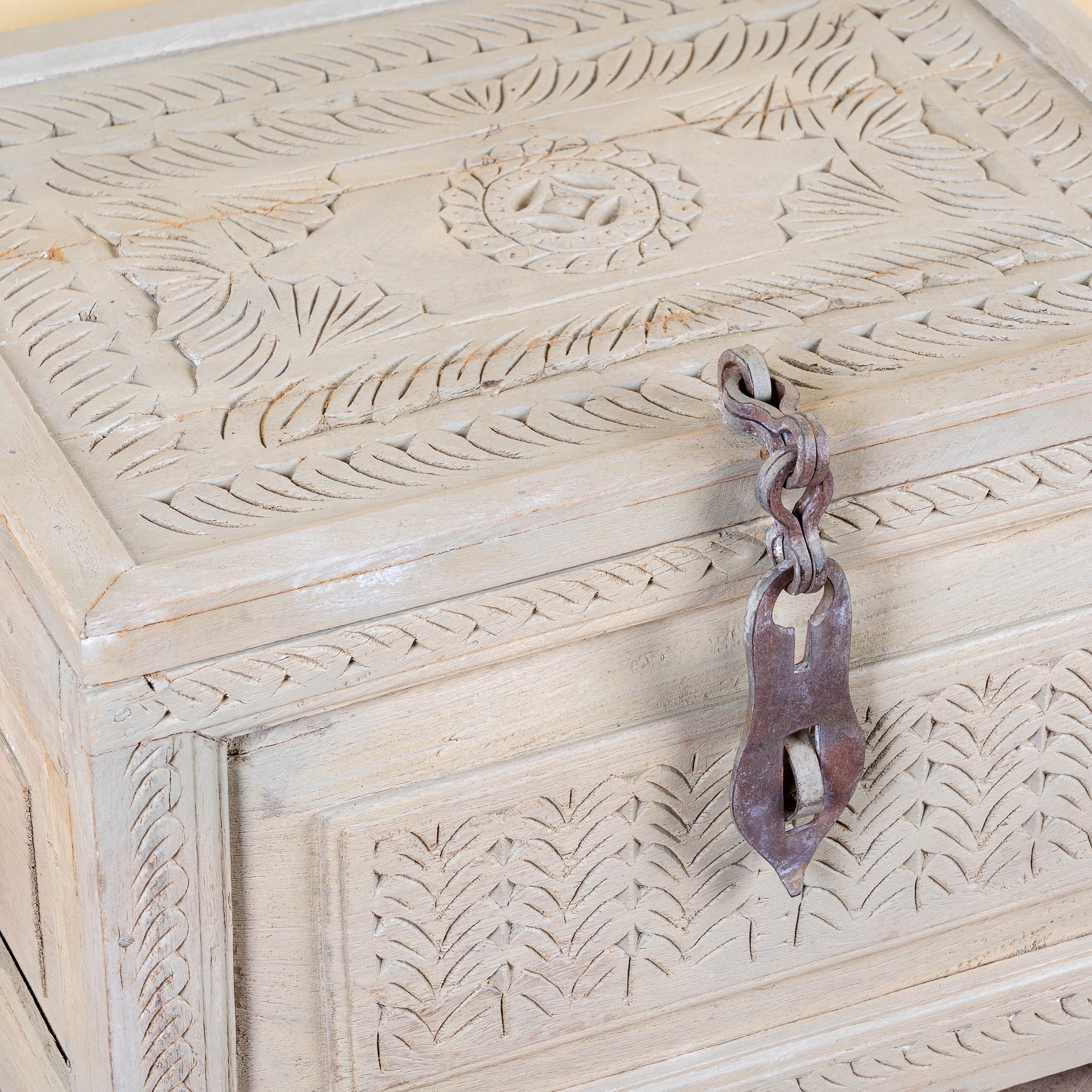 Kiara hand carved reclaimed wood storage box with bleached finish, antique iron lock and side carrying handles, 50x40x33cm.