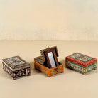 Hand-painted wooden jewellery box Manan with floral motifs and foldable mirror. A vintage home accessory and unique Indian decoration ideal for vintage home decor and storing jewellery or keepsakes.