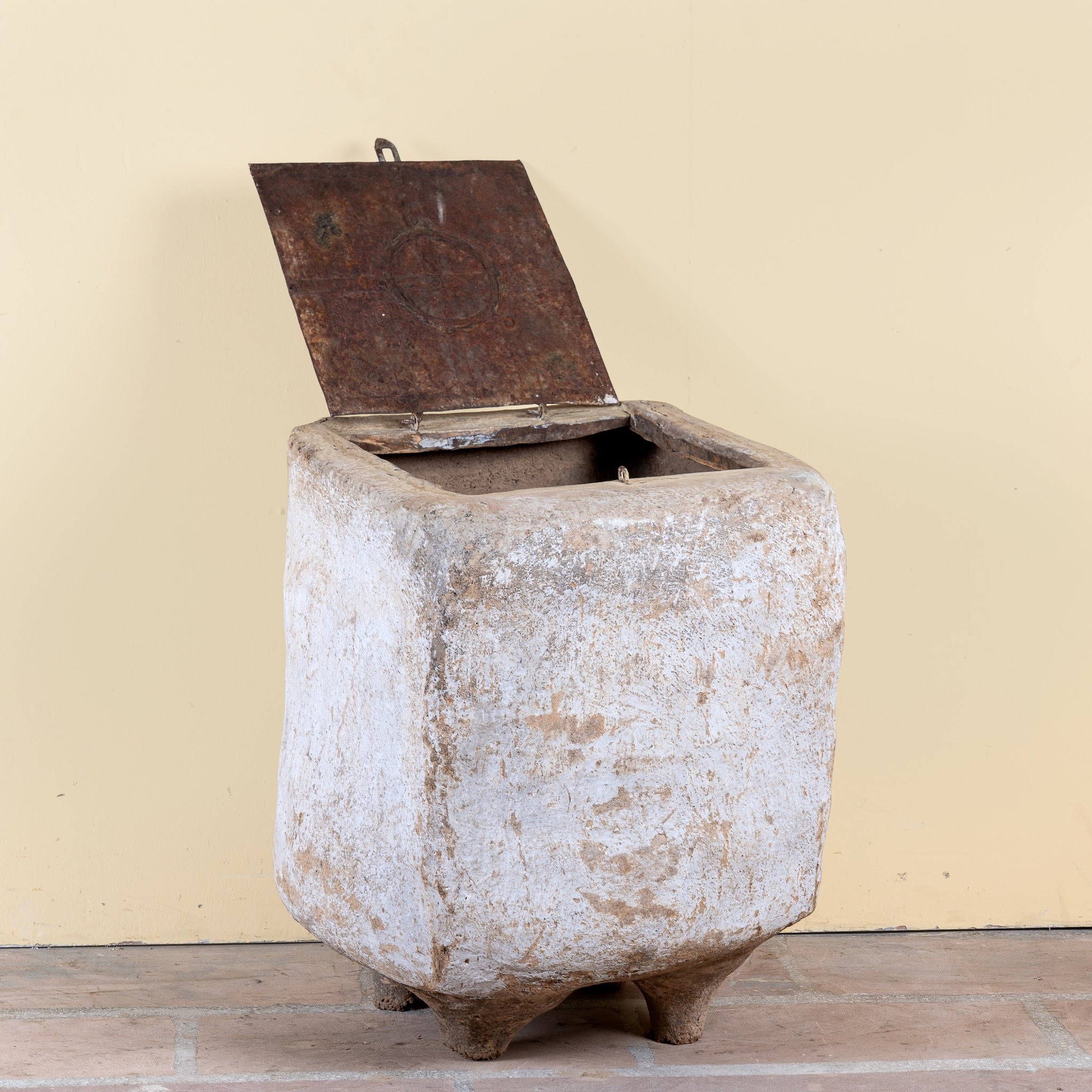 Side angle with open lid of a Nirmay antique Indian papier-mâché storage box with original iron-reinforced lid, 70cm