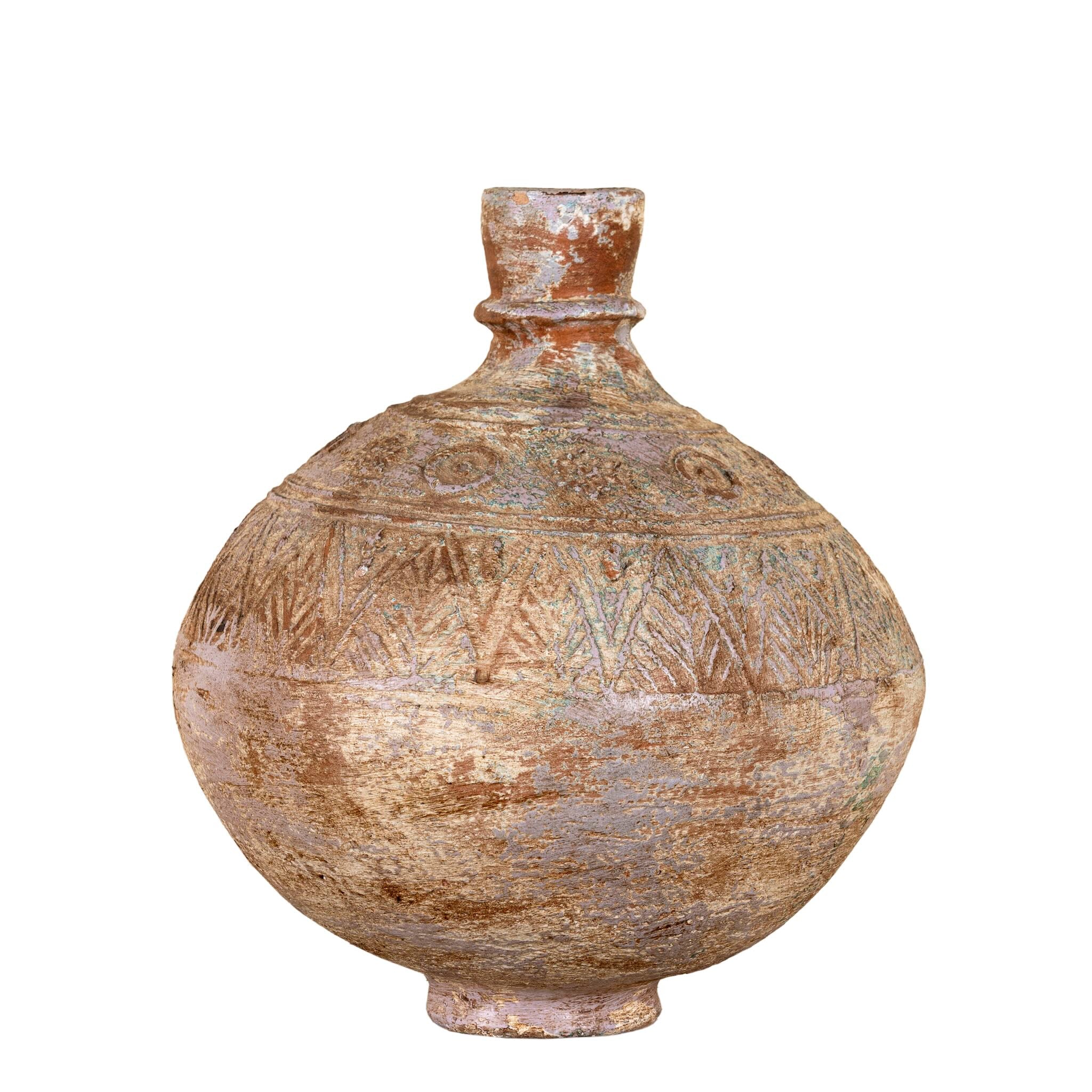 White background image of a vintage decorative ceramic vase with etched surface and rustic finish – available in light blue, red, orange or green, with optional ceramic tiger head. Ideal for Indian and vintage home accessories.