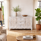 Mediterranean-style carved sideboard in solid mango wood with floral motifs and elegant legs; ideal for vintage home decor, 150 × 90 × 40 cm.
