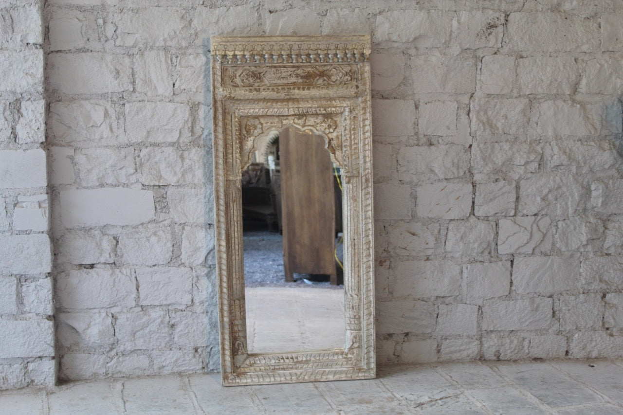 Amal, indian-style window mirror