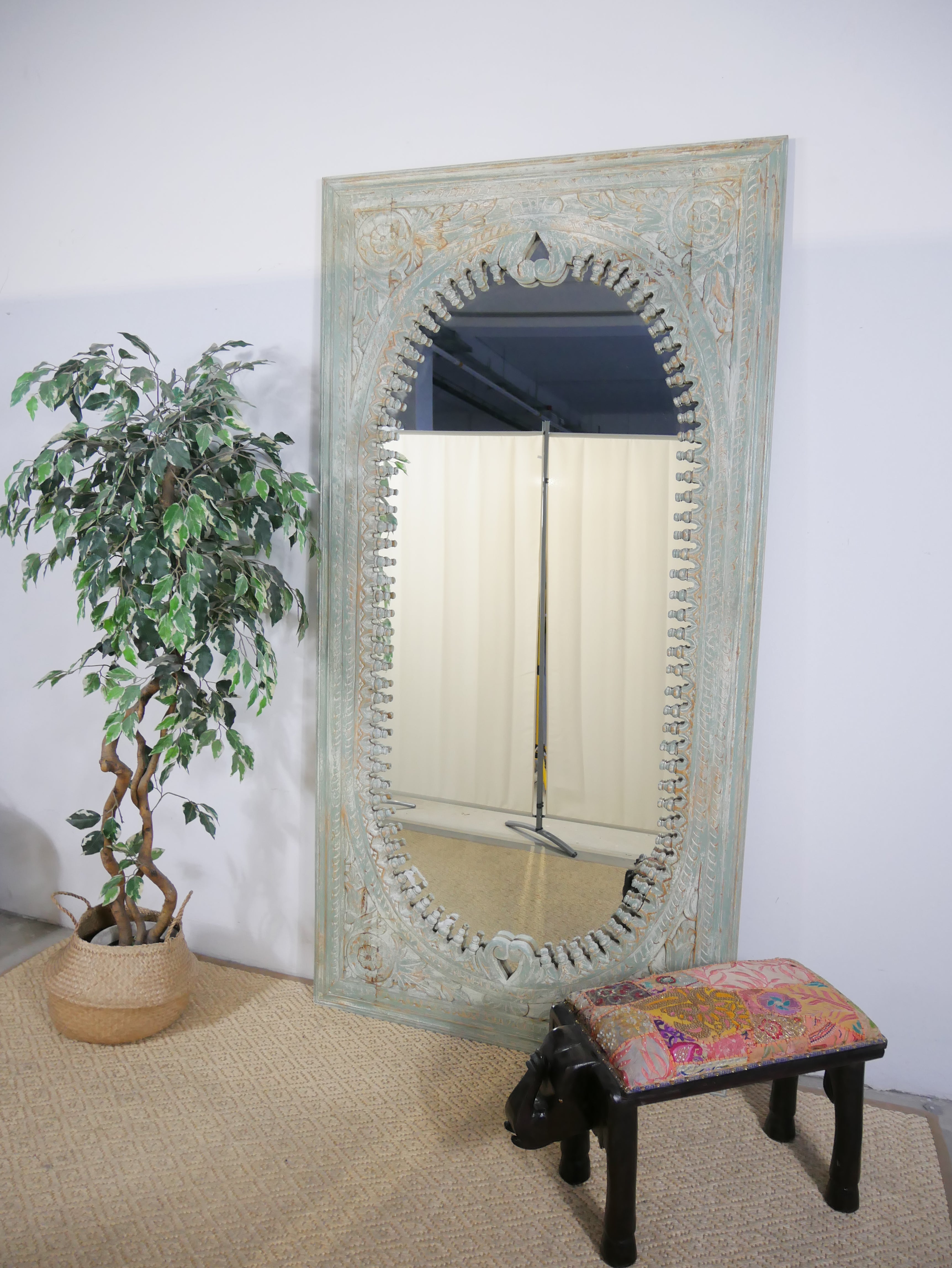 Neyla, handmade vintage mirror